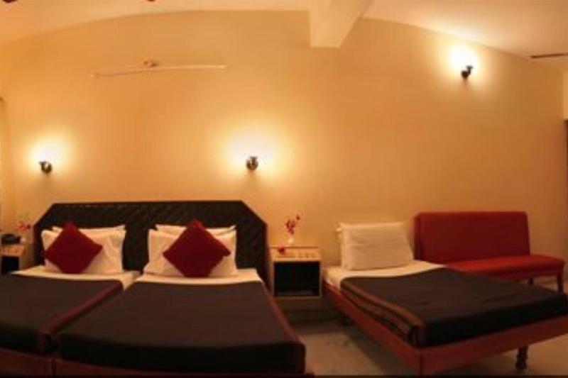 Hotel Ram International Pondicherry Exterior photo